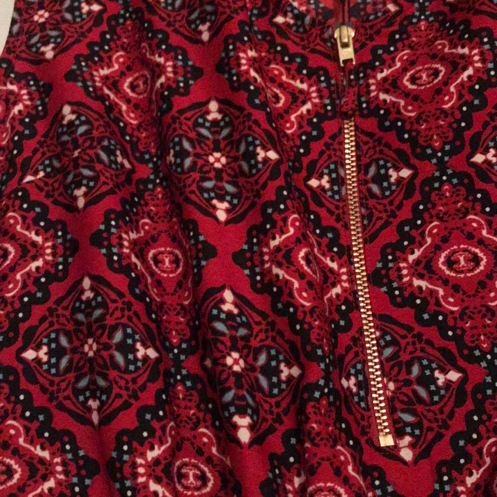 Patterned Romper - Picture 2 of 4